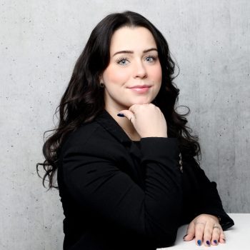 Emily Abud, avocate en droit familial et protection de la jeunesse